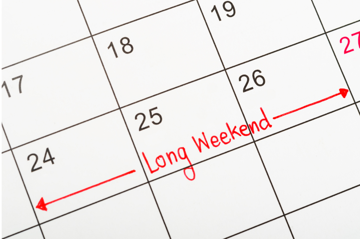 A calendar with a long weekend highlighted. Photo from Canva.com.